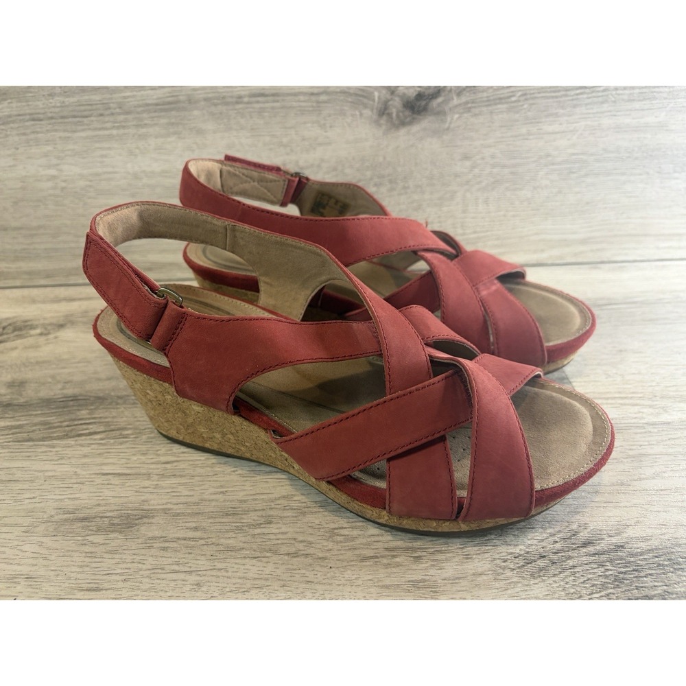 Clarks Un Capri Step Wedge Sandals Red Nubuck Womens 9 M Shoes Summer Strappy